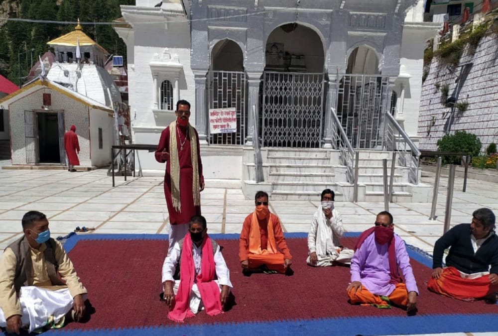 Uttarakhand: Tirth Purohit Give Death Strike Warning for dissolution devasthanam board