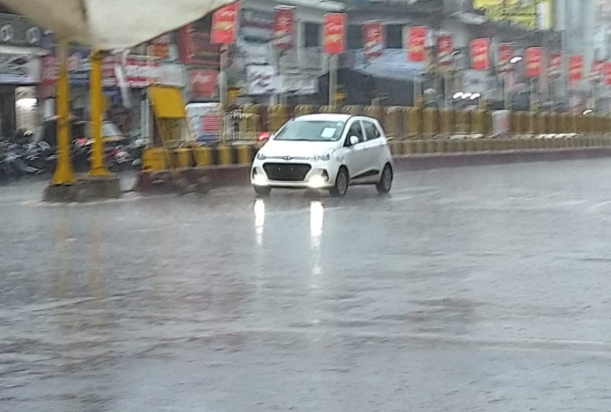 Gorakhpur weather update: start heavy rain in gorakhpur latest photos