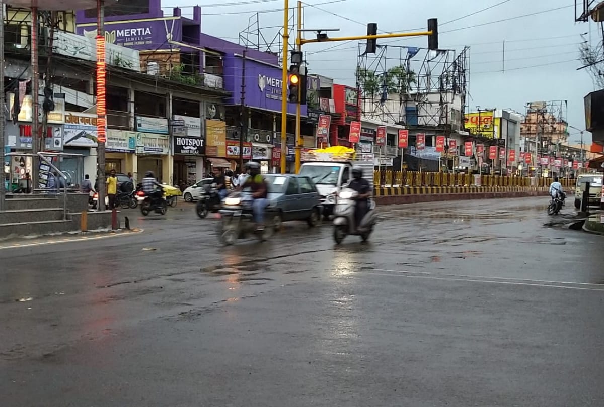Gorakhpur weather update: start heavy rain in gorakhpur latest photos