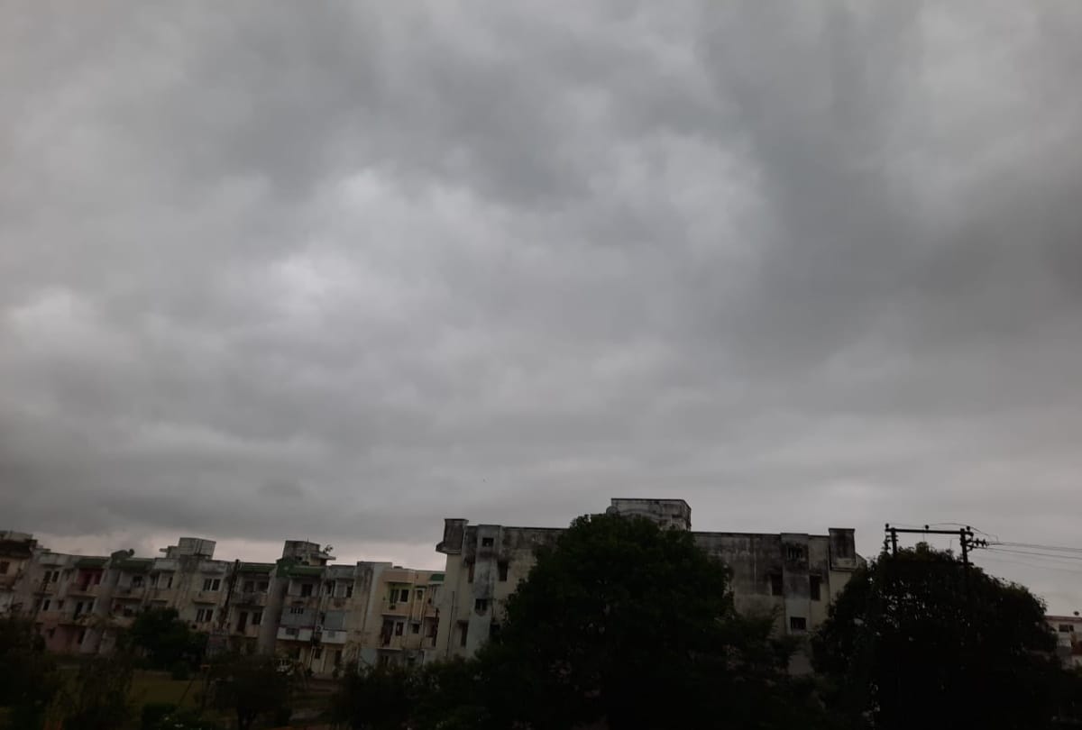 Gorakhpur weather update: start heavy rain in gorakhpur latest photos
