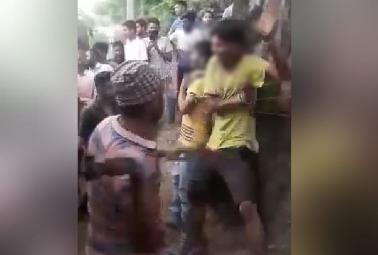 Two youth tied to tree and beaten with belt in Yamunanagar of Haryana