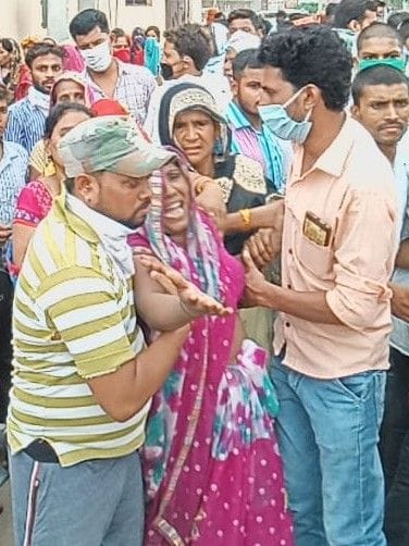 Hathras: Worker working in factory dies due to electric current, fiercely uproar