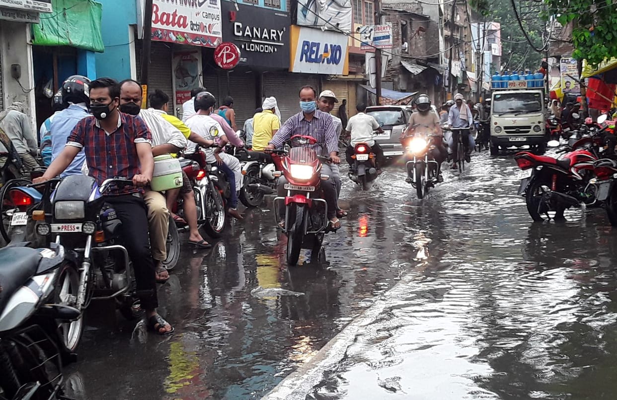 Rain opened a drain of water, water entered into houses