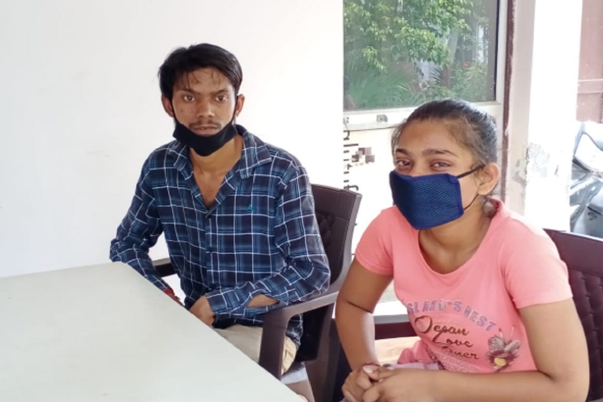 Miscreants looted thirty thousand rupees from father and daughter in Meerut
