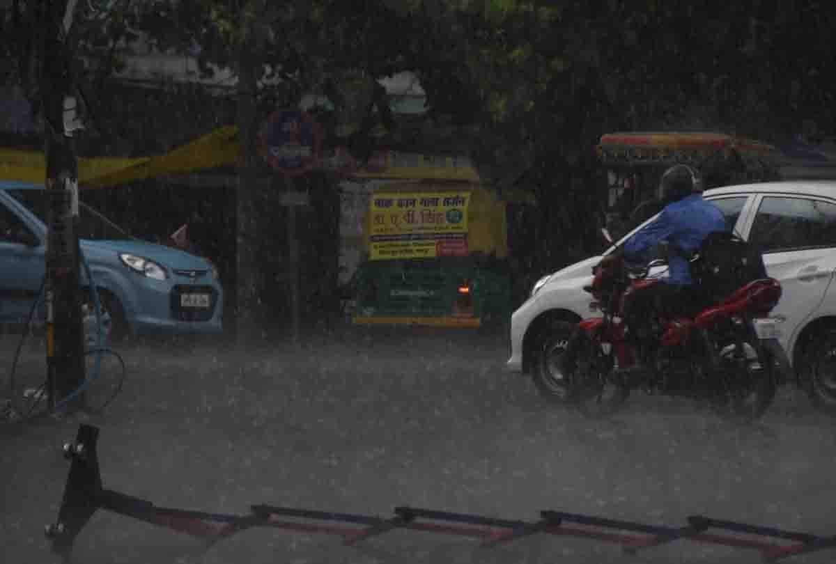 weather report of up: Two killed due to lightning with rain with strong winds
