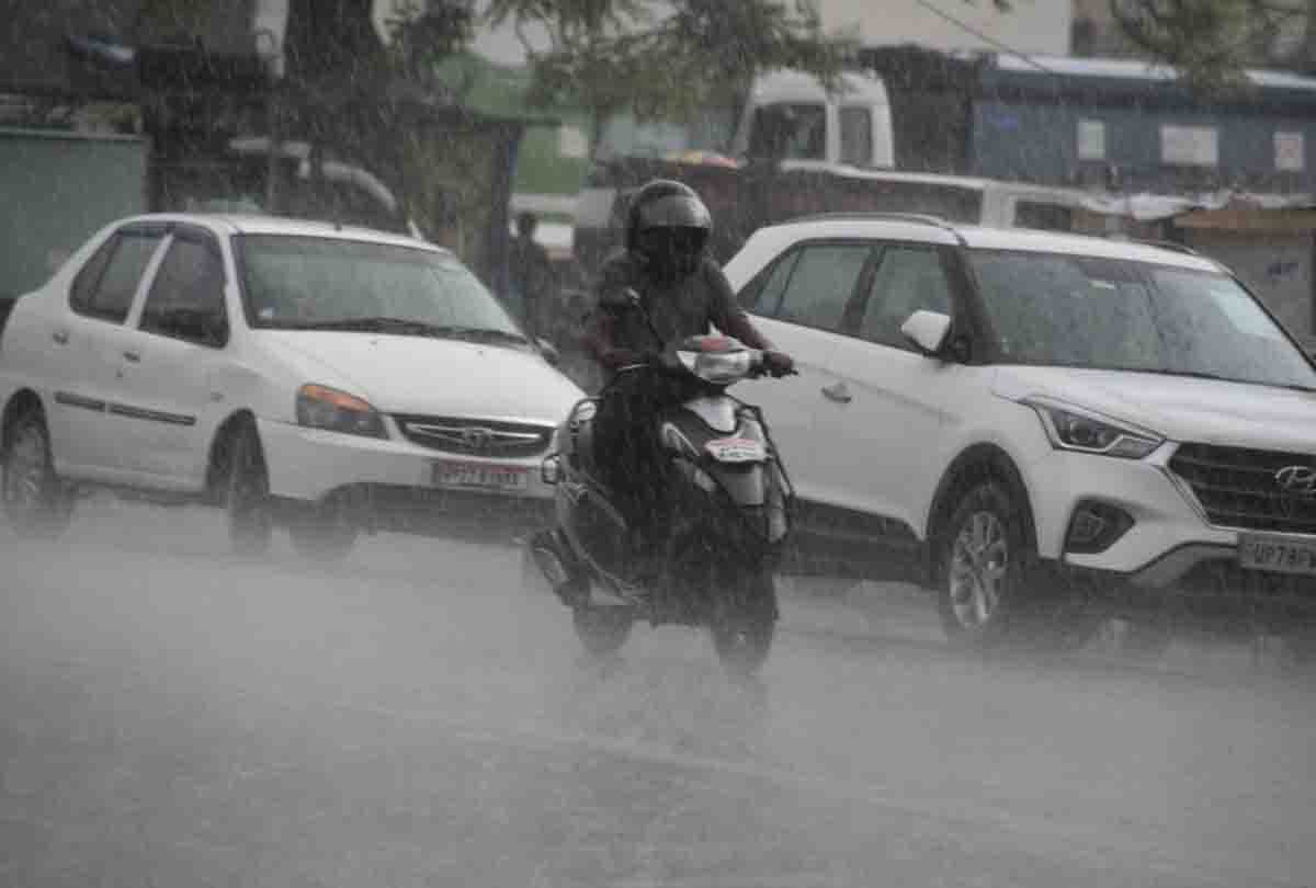 weather report of up: Two killed due to lightning with rain with strong winds