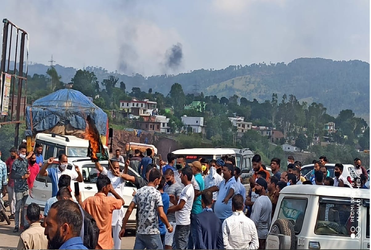 jammu kashmir news in hindi, tension in rajouri after Sewa Bharti state president beaten by Rajouri police