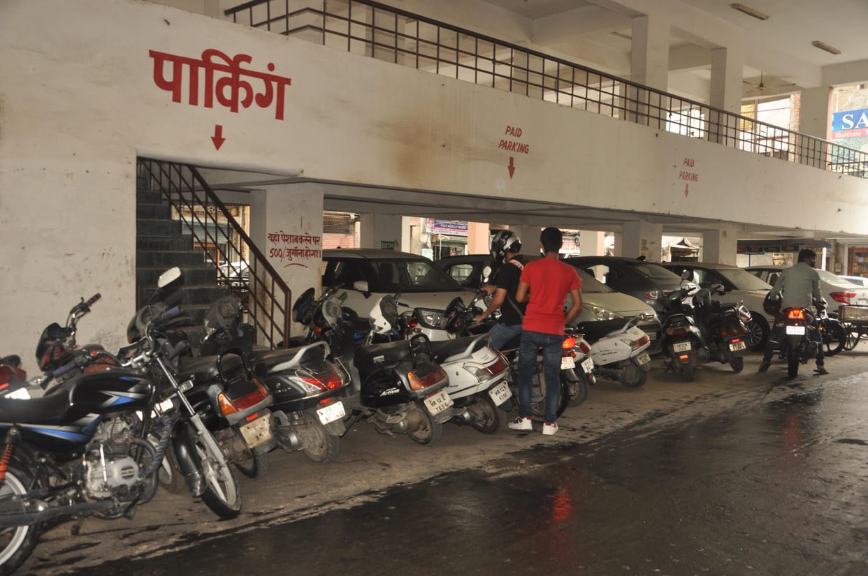 Confusion about parking fees, security not seen in parking on first day