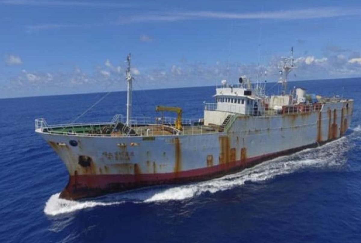 know about why do giant ships sink in the sea