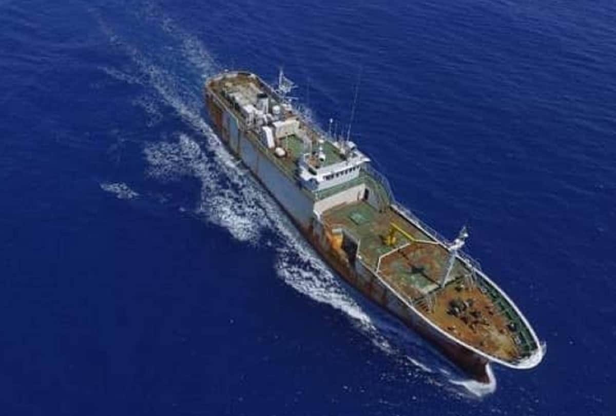 why do giant ships sink in the sea
