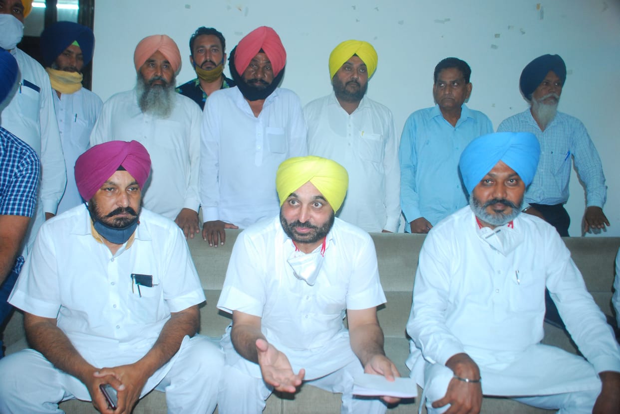 To save Harsimrat Badal's chair at the center, Badal father-son sacrifices to Punjab farmers: Bhagwant maan