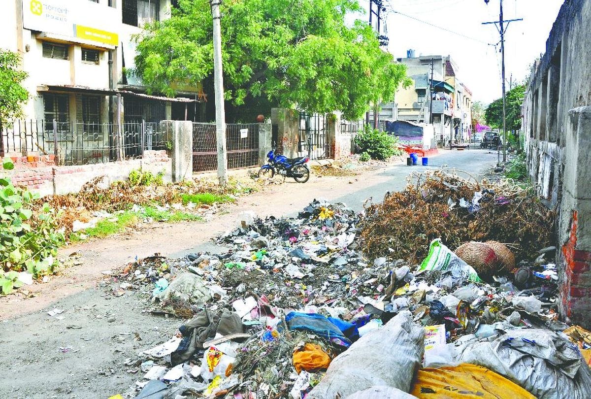 Nagar Nigam Fail In Door To Door Garbage Collection