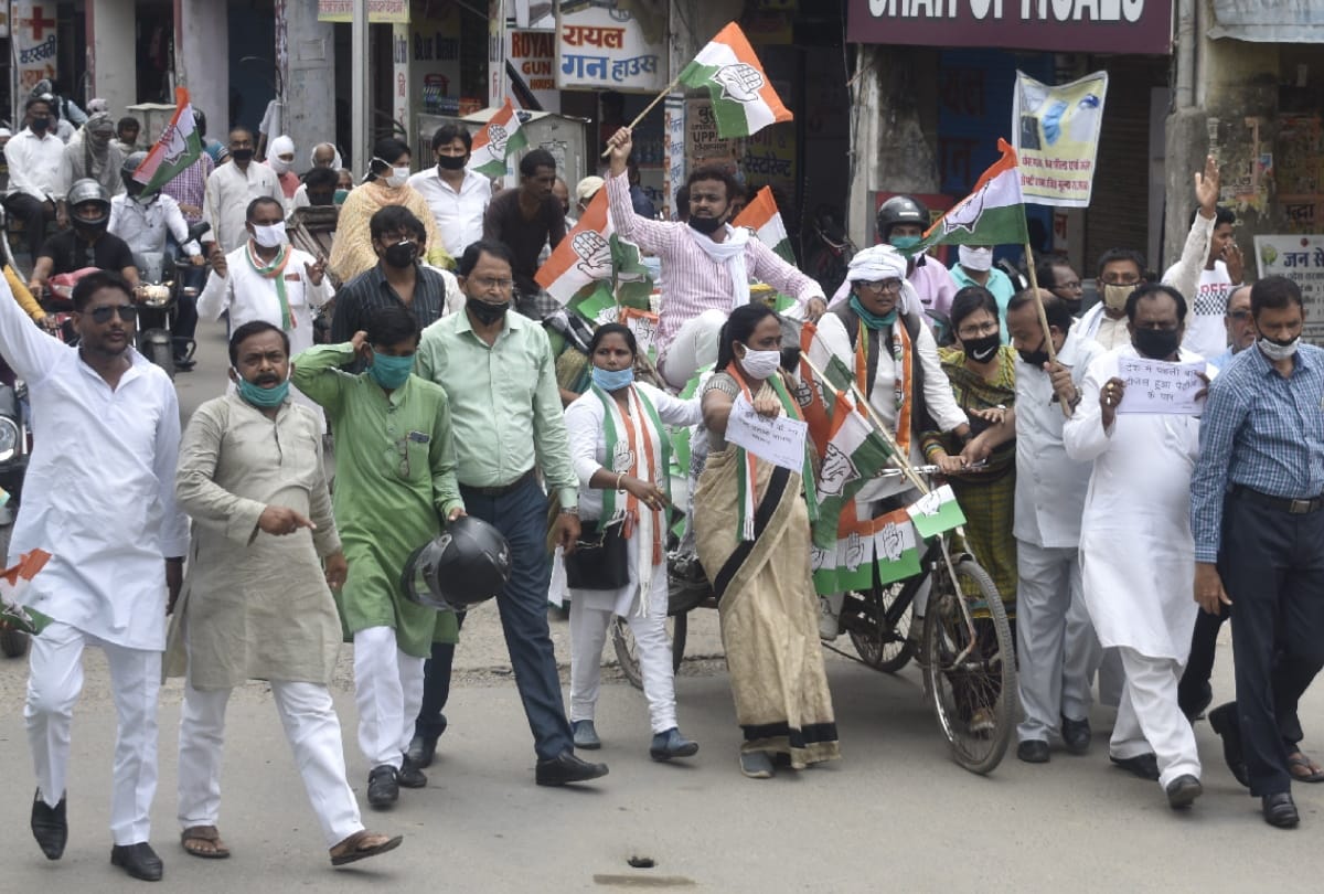 congress protest against deseal and petrol prise hike
