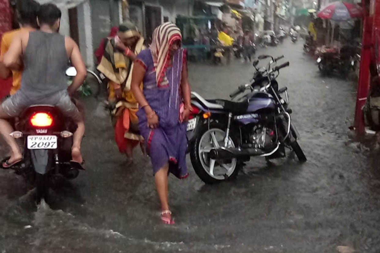 Heavy rains after humid, water entered shops