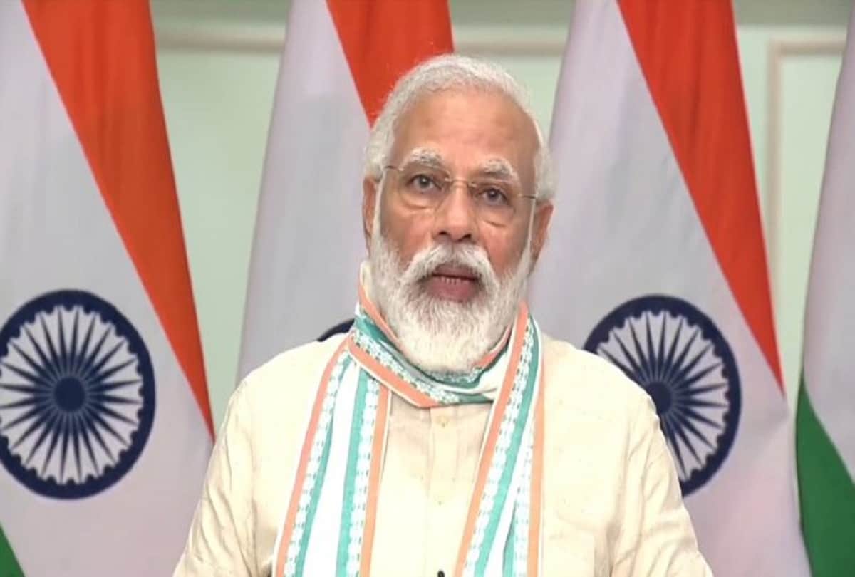 In the program of Gareeb Kalyan Abhiyan, PM Modi mentioned the stampede in Kumbh and the death of hundreds of people