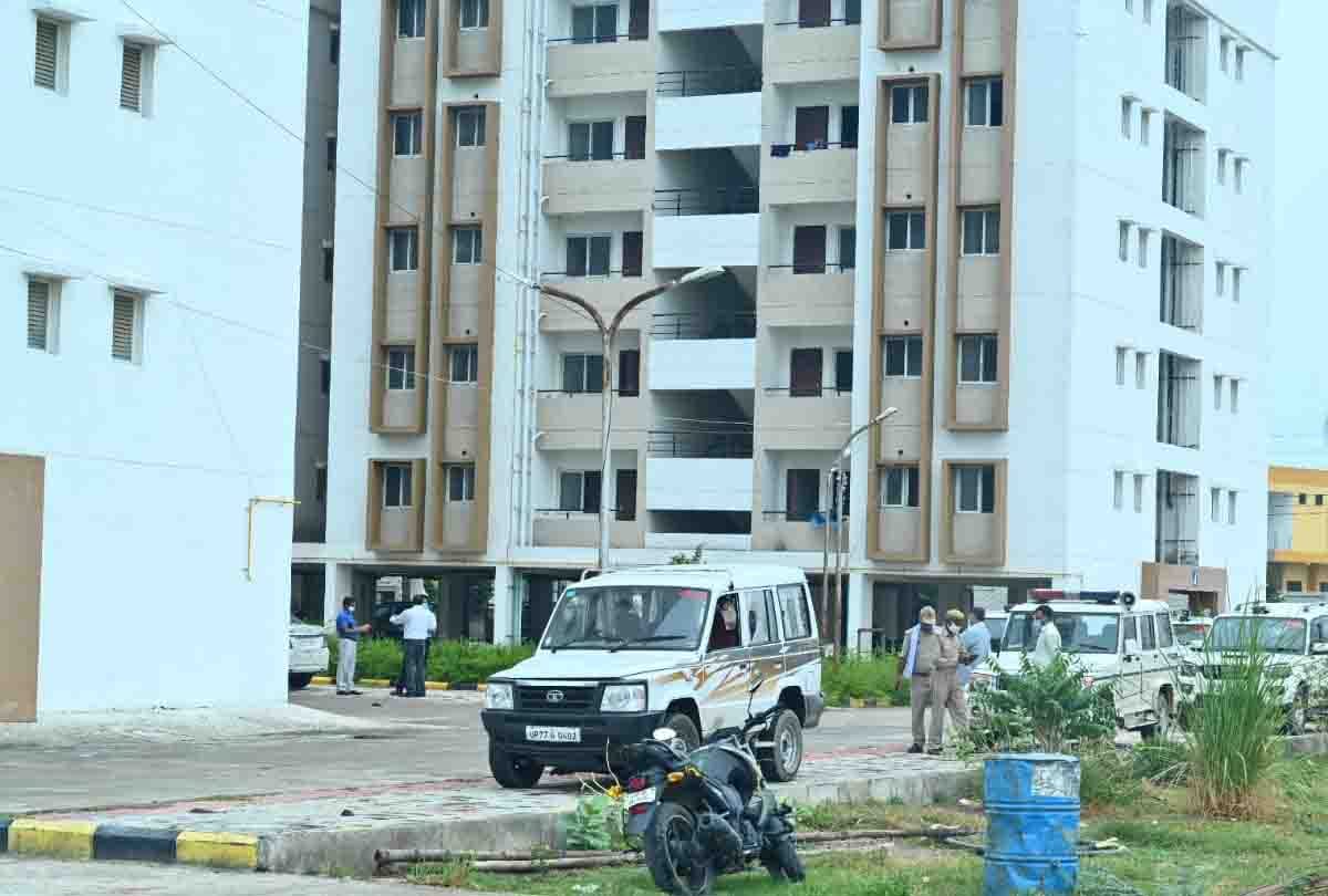 Case of Sanvasini's escape from Quarantine Center in Kanpur