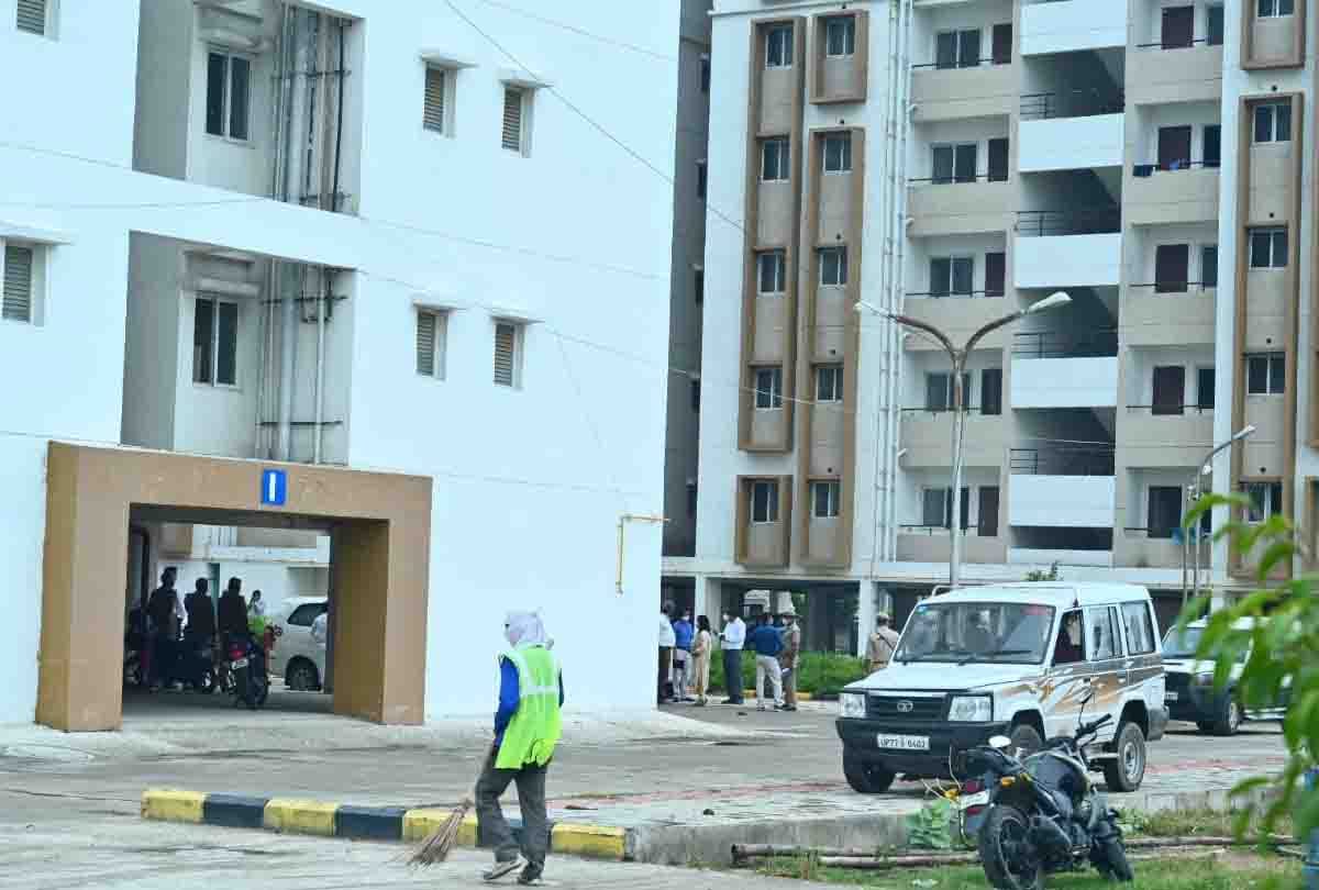 Police negligence in the case of Corona-positive residents out of the Quarantine Center
