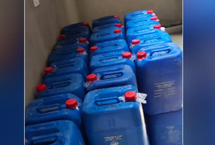 Police caught 1400 liters of alcohol at Batala of Punjab
