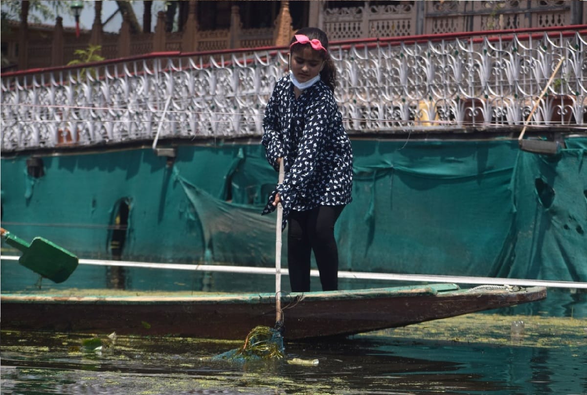 srinagar child jannat clean dal lake about two years now include her story in hyderabad schools textbooks