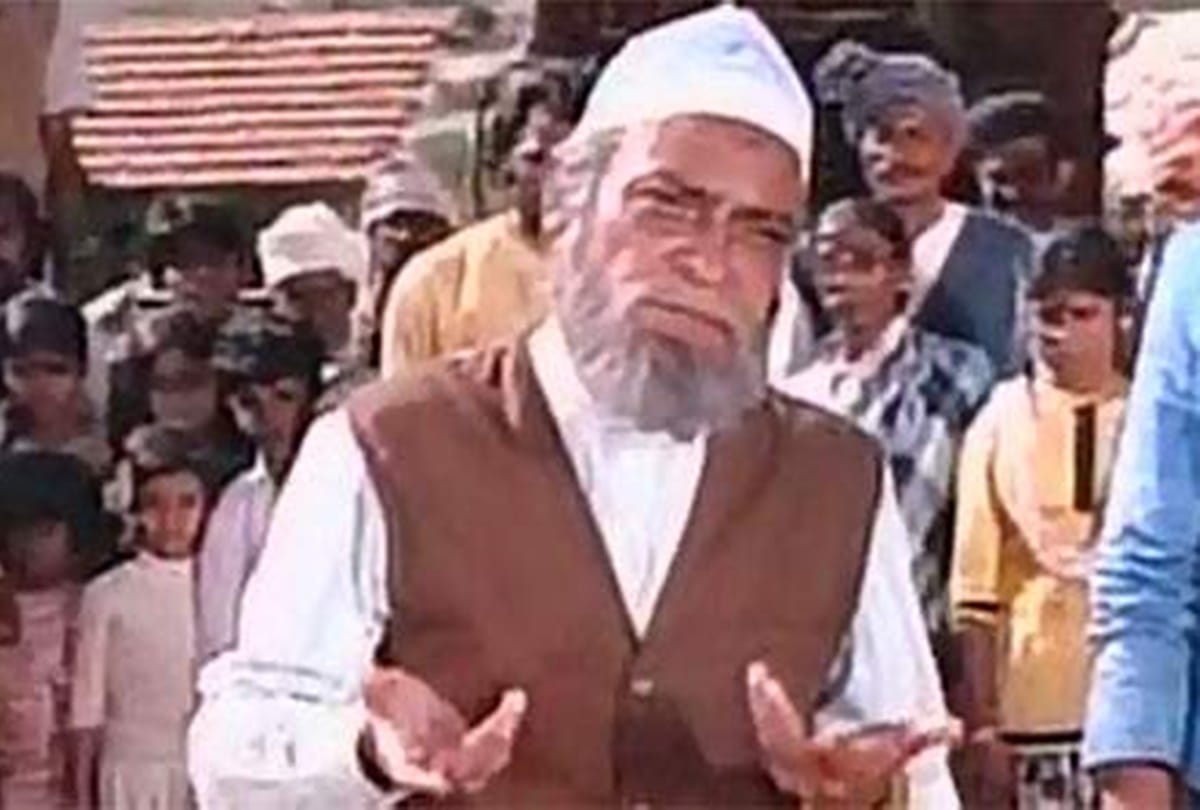 Know Some Unknown Facts About AK Hangal Who Does Tailoring Before Acting