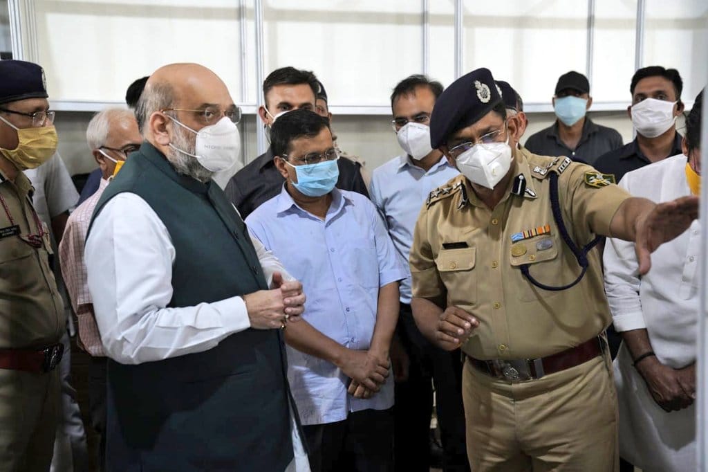 Home Minister Amit Shah and Arvind Kejriwal arrive together in Chhatarpur Corona ward