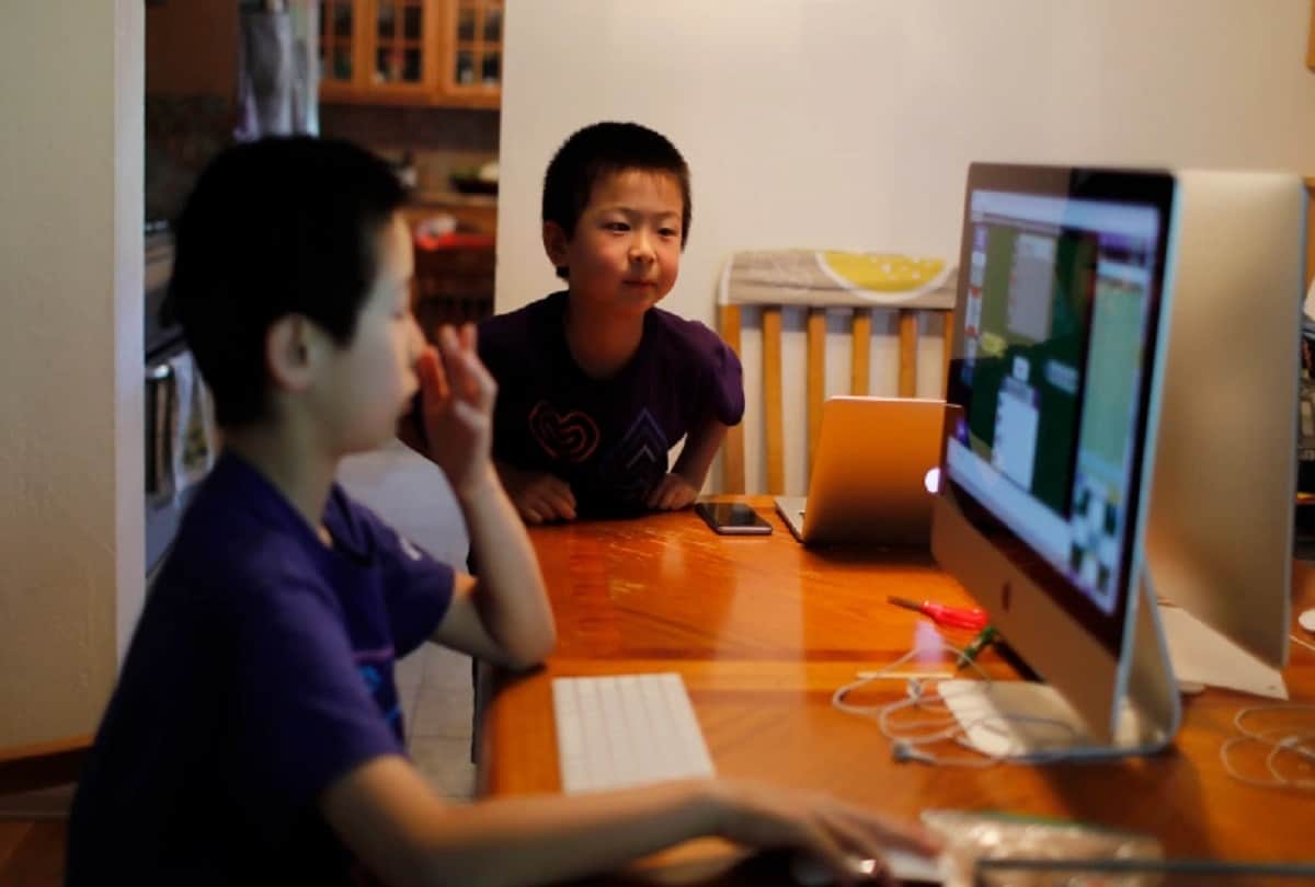 8 year old Andrew Chen becomes the youngest bridge player