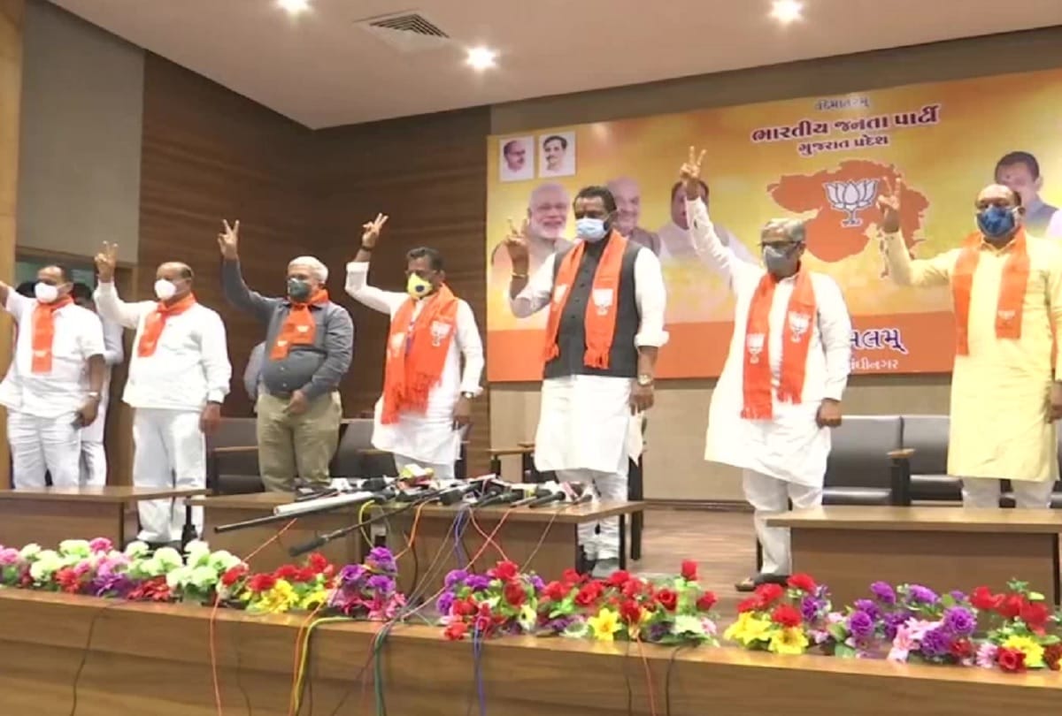 Congress lost in Gujarat, five former party MLAs held hands with BJP