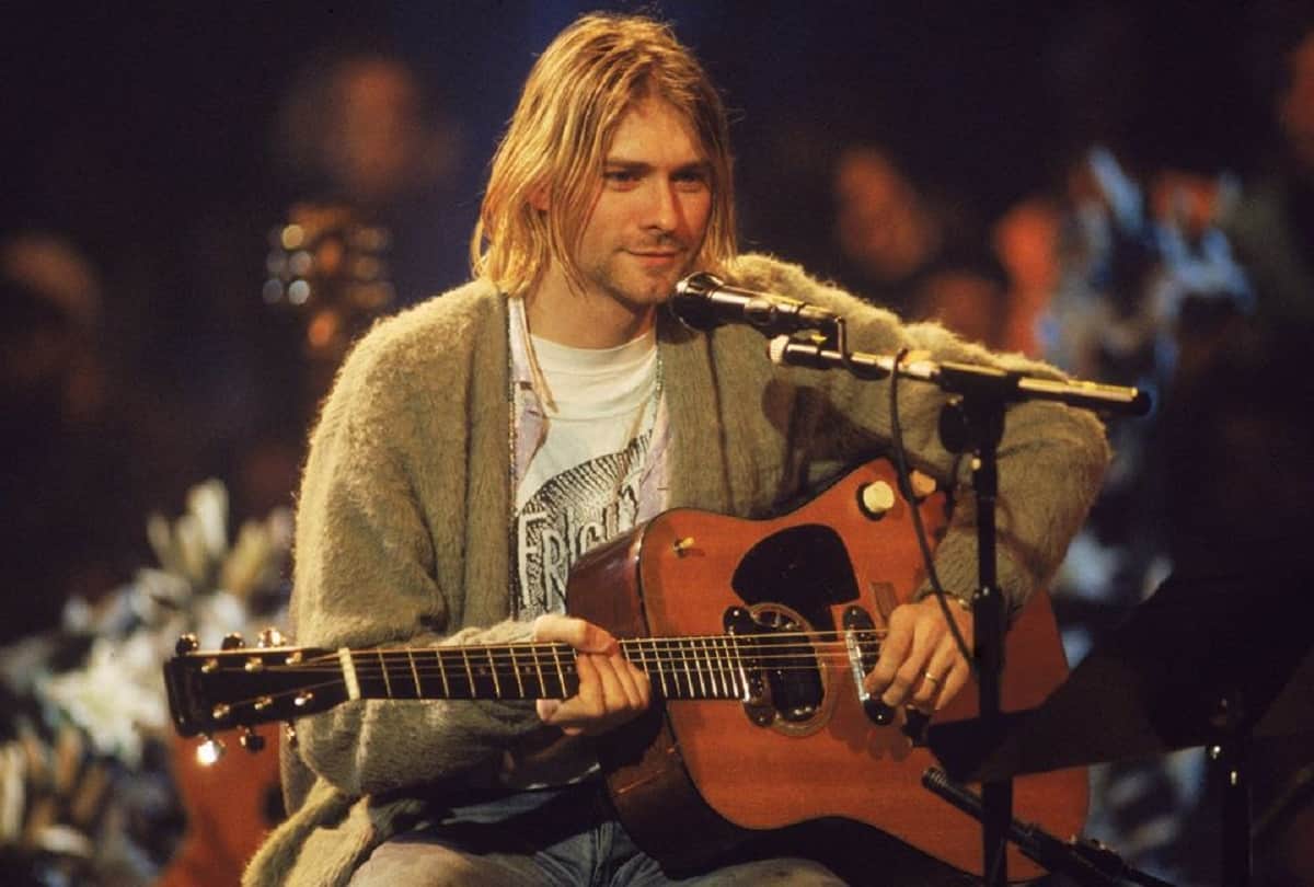 Worlds most expensive guitar of Kurt Cobain Sold for Record 6 Million dollars at Auction