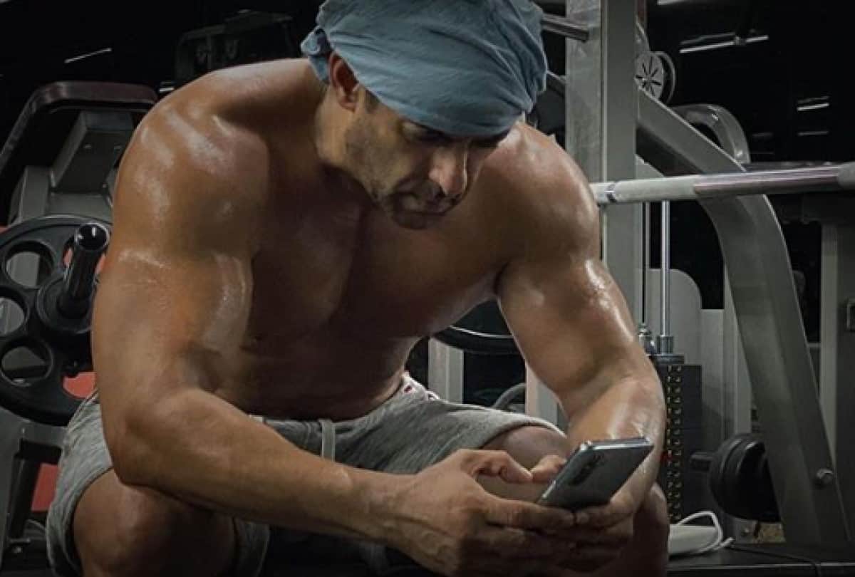 Salman Khan share midnight workout session see photo