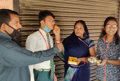 Farmer son Top in Maharajganj district in 12th board exam