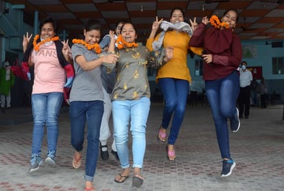 UP Board Result 2020: Prayagraj jumped 16 places in high school