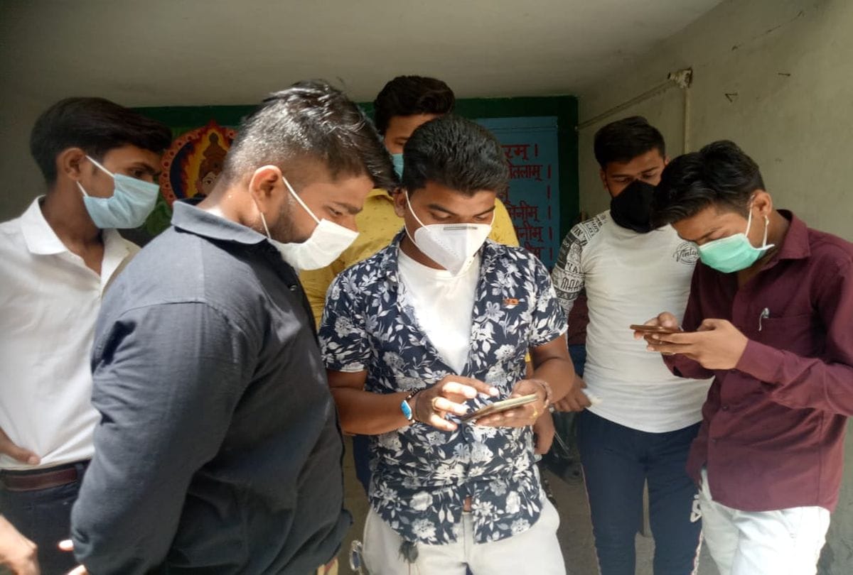Parents and students protest, Odisha board denies errors in matric assessment