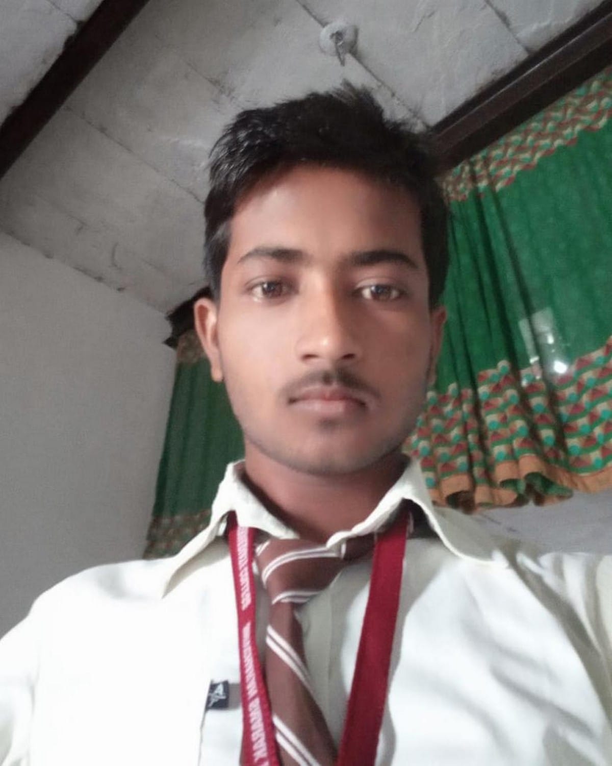 up board 10th 12th result 2020 : Toppers of UP Board 12th Class akshay kumar from varanasi Shivcharan Memorial Inter College Mehdiganj Rajatalab