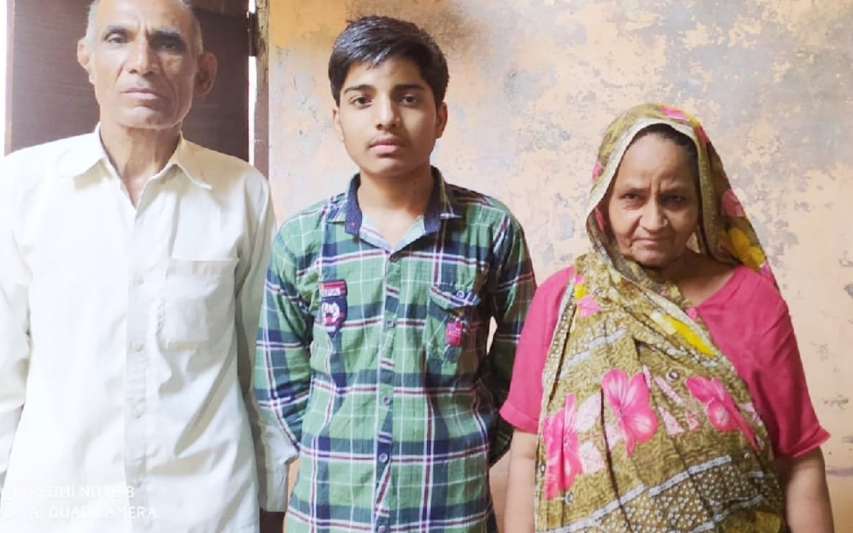 Ayush achieved success on basis of Amar Ujala scholarship, made a place in the top ten of Muzaffarnagar district