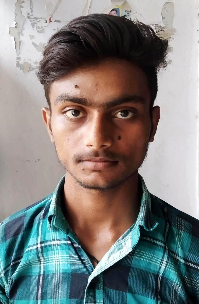 boy top in commerce site in chitrakoot