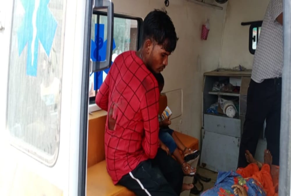 Roorkee Accident News: Six Family Members seated on Bike, Three Killed in Horrible Accident in Roorkee, Photos