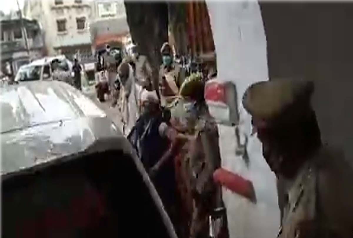 viral video of police misbehave with old woman