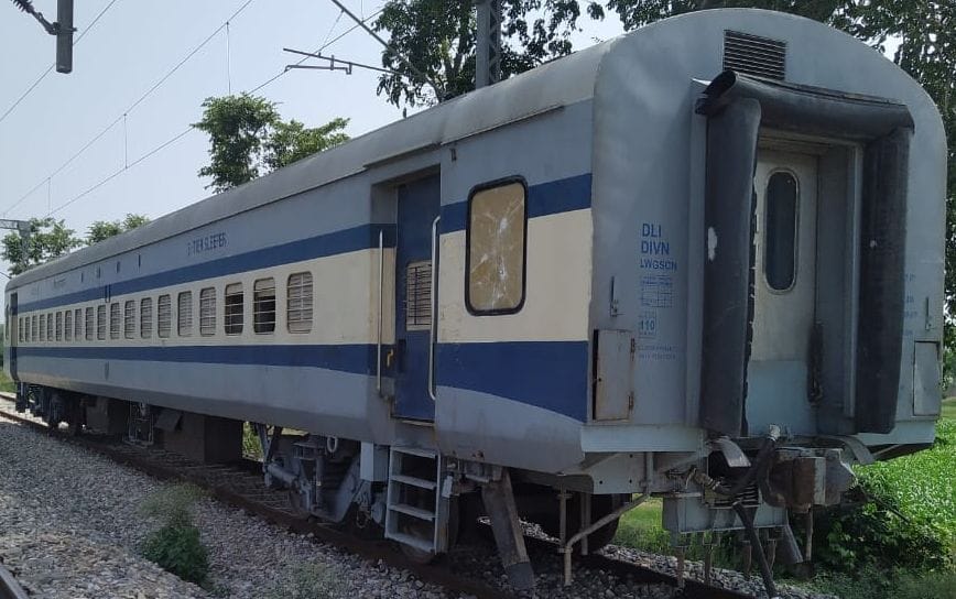 Battery stolen from Kovid-19 railway isolation coach