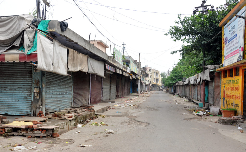 Things like curfew remained in the great prison, silence on the streets