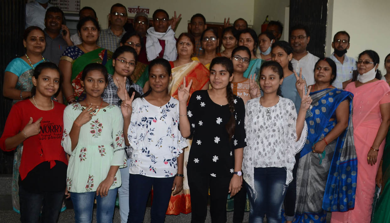 Affection of teacher couple made daughter Sneha topper