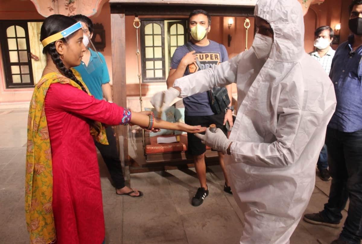 Bhabiji Ghar Par Hain Gudiya Hamari Sabhi Pe Bhari And Happu Singh Ki Ultan Paltan Started Shooting See Photos