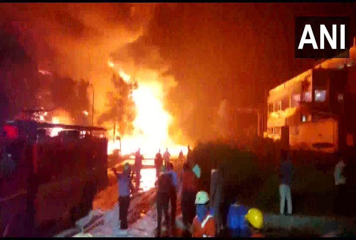 Gujarat Fire breaks out at a chemical factory in Khambhat