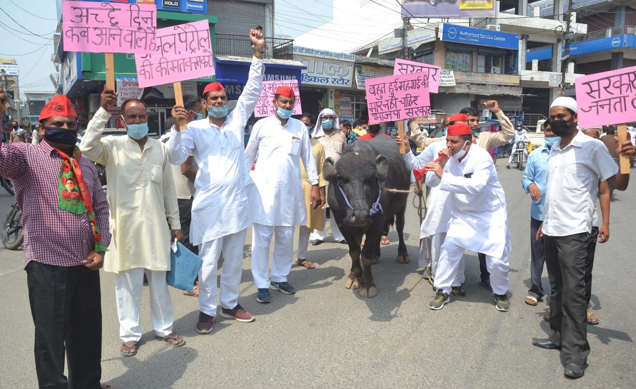 Sapai's performance outside Verma Market