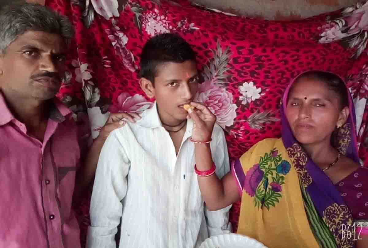Pass intermediate examination with the help of Atul Maheshwari Scholarship