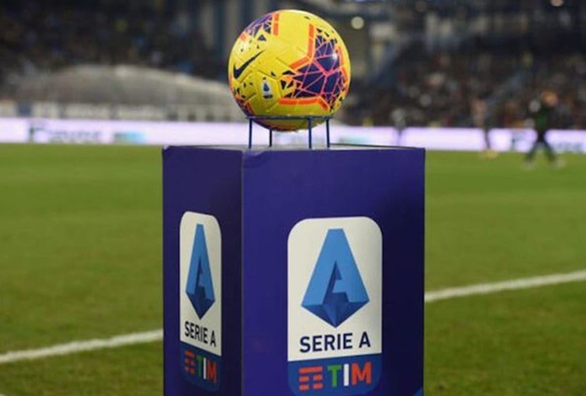 Lazio get back on track in title race after comeback win over Fiorentina in Serie A