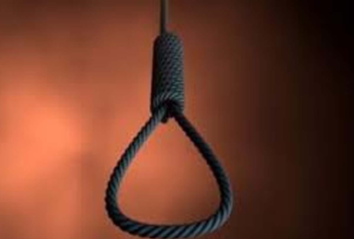 girl Student committed suicide in kanpur up