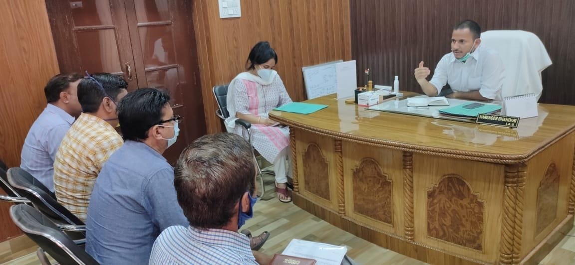 Municipal commissioners screw up tight officials