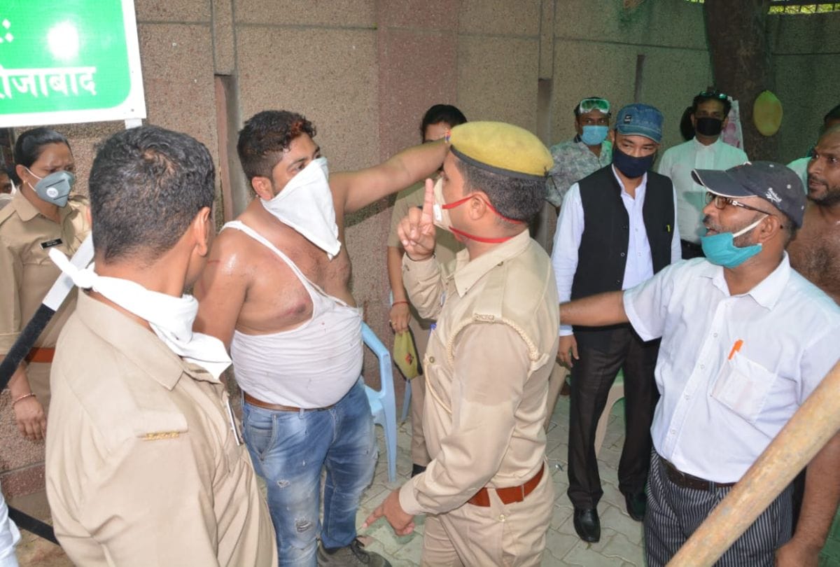 attacked on Lawyer in court premises firozabad