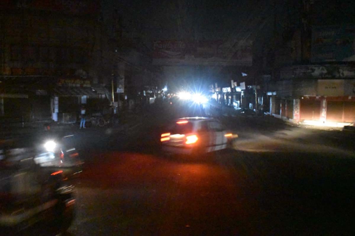 Retired army personnel shot e-rickshaw driver in road rage in meerut city