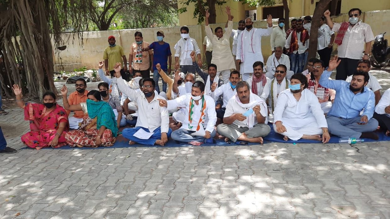 congres, protest, deasel, petrol, mathura
